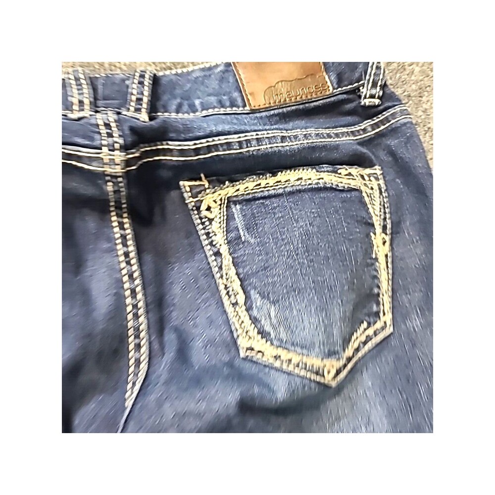 Maurices  Jeans Size 3/4 Junior Womens Small Stretch Distressed Patchwork
